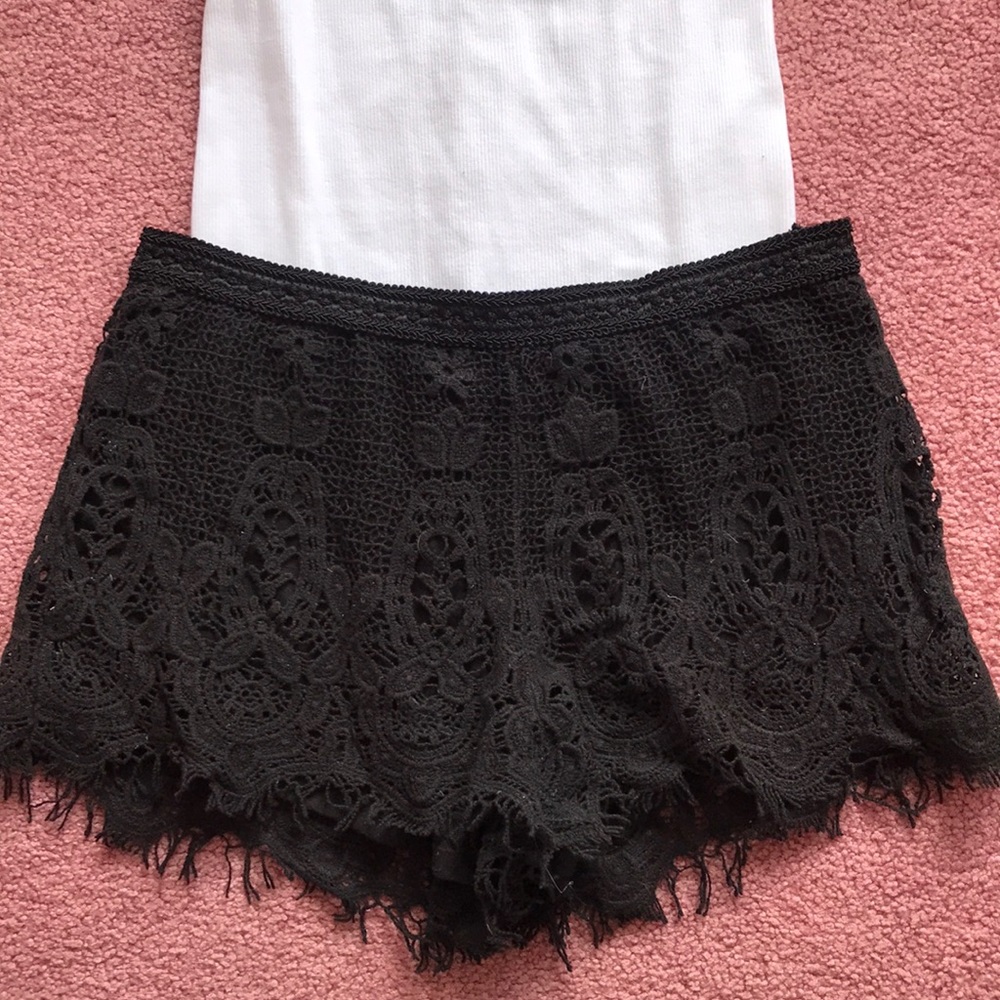 Women’s Lace detail shorts